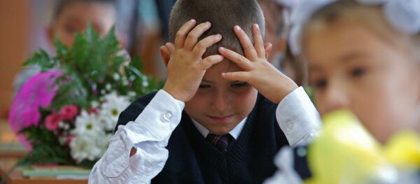 Первоклассник на первом уроке - Sputnik Беларусь