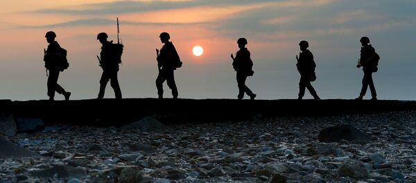 Южнокорейские военнослужащие патрулируют территорию - Sputnik Беларусь