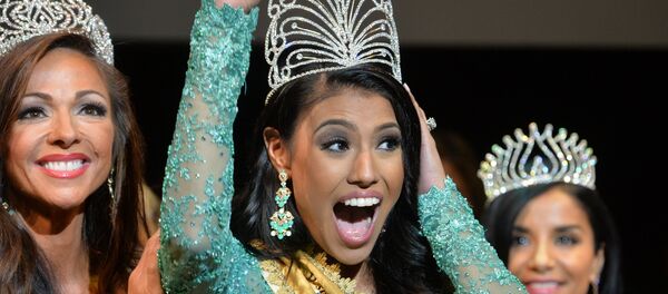 Ashley Burnham - победительница конкурса Миссис Вселенная-2015 Ashley Burnham - победительница конкурса Миссис Вселенная-2015 - Sputnik Беларусь