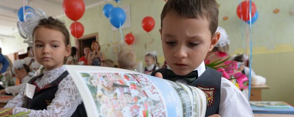 За партой перед началом нового учебного года - Sputnik Беларусь