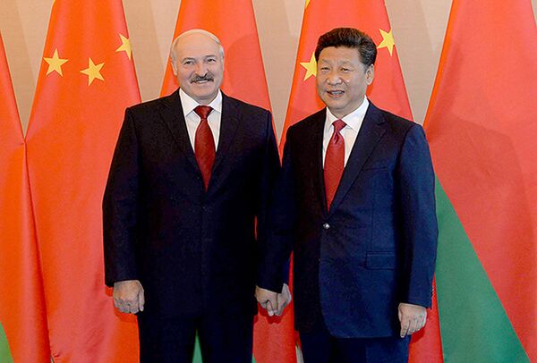 Александр Лукашенко на встрече с Председателем Китайской Народной Республики Си Цзиньпином, 2 сентября 2015 года - Sputnik Беларусь
