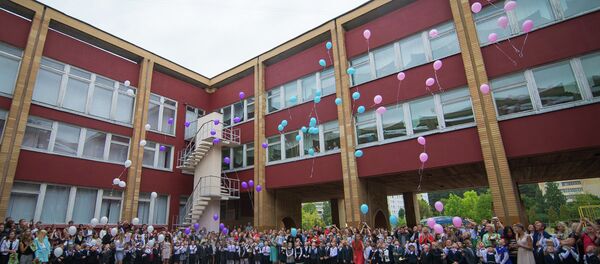 Урачыстая лінейка, архіўнае фота Урачыстая лінейка, архіўнае фота - Sputnik Беларусь