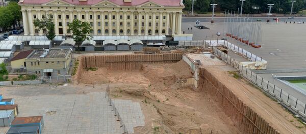 Октябрьская площадь. Стройплощадка на месте музея ВОВ - Sputnik Беларусь
