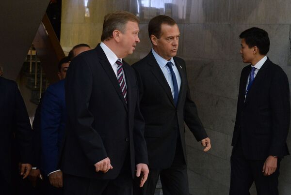 Кобяков и Медведев на совете ЕАЭС в Гродно - Sputnik Беларусь