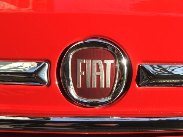 Значок автомобиля Fiat - Sputnik Беларусь