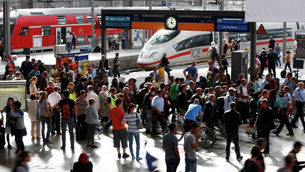 Мигранты на вокзале Мюнхена - Sputnik Беларусь
