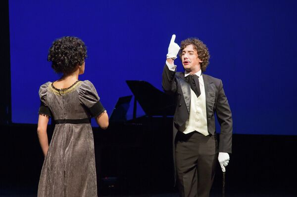 Сфинкс: Суровый муж рассказывает о том, как должна себя вести приличная женщина (Максим Коростелев и Марта Голубева) - Sputnik Беларусь