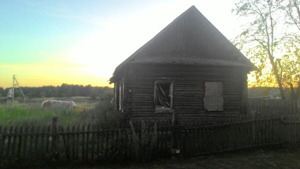 Заброшенный дом в сельской местности - Sputnik Беларусь
