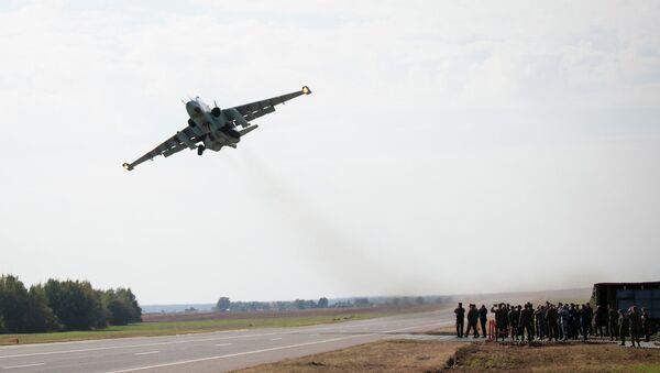 Взлет штурмовика Су-25 - Sputnik Беларусь