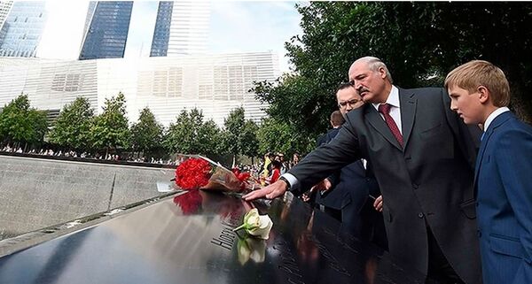 Президент почтил память погибших в результате теракта 11 сентября - Sputnik Беларусь