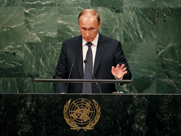 Владимир Путин во время выступления на Генассамблее ООН Владимир Путин во время выступления на Генассамблее ООН - Sputnik Беларусь