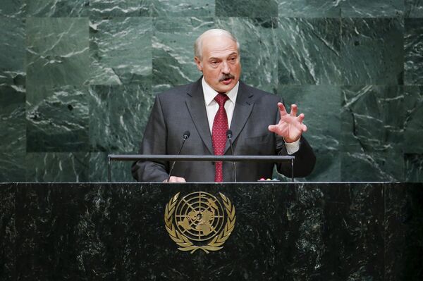 Александр Лукашенко во время выступления на Генассамблее ООН Александр Лукашенко во время выступления на Генассамблее ООН - Sputnik Беларусь