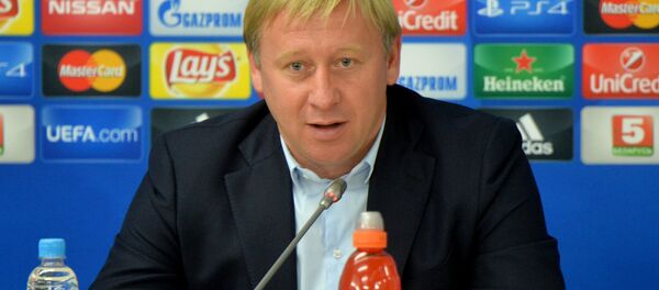 Главный тренер ФК БАТЭ Александр Ермакович на пресс-конференции после матча с ФК Рома - Sputnik Беларусь