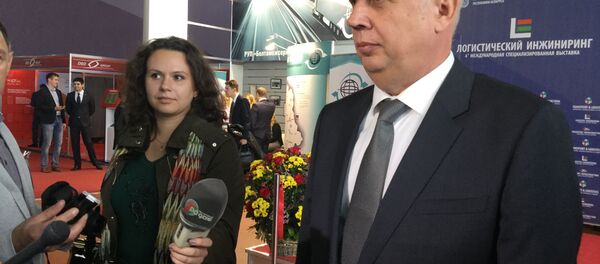 Министр транспорта и коммуникаций Беларуси Анатолий Сивак Министр транспорта и коммуникаций Беларуси Анатолий Сивак - Sputnik Беларусь