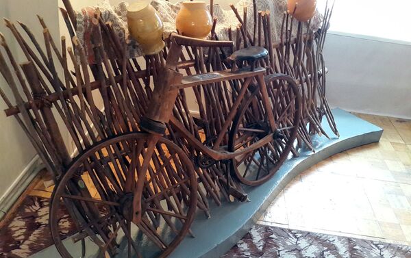 Деревянный велосипед – изюминка Музея белорусского Полесья - Sputnik Беларусь