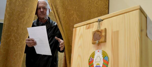 в каком году были выборы президента беларуси. . в каком году были выборы президента беларуси фото. в каком году были выборы президента беларуси-. картинка в каком году были выборы президента беларуси. картинка . 9 августа 2020 года в Беларуси состоятся шестые президентские выборы. Во всех предыдущих гонках победу одержал действующий президент Александр Лукашенко. За 26 лет его правления выборы стали спокойными и предсказуемыми. Редакция Hrodna.life вспомнила покушение на Лукашенко и два тура в 1994-м, посадки-2010, «абы не было войны» в 2015-м и разобралась, почему выборы-2020 войдут в историю страны.