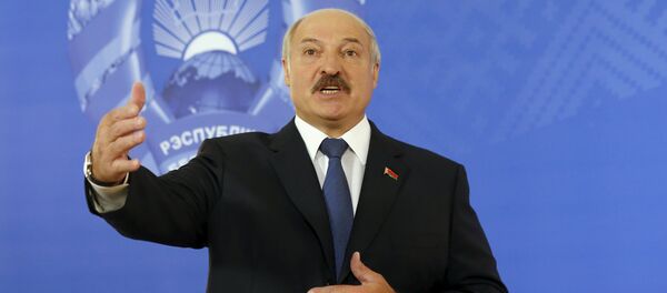 Александр Лукашенко на участке № 1 в Минске - Sputnik Беларусь