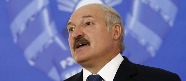 Александр Лукашенко на участке № 1 в Минске - Sputnik Беларусь