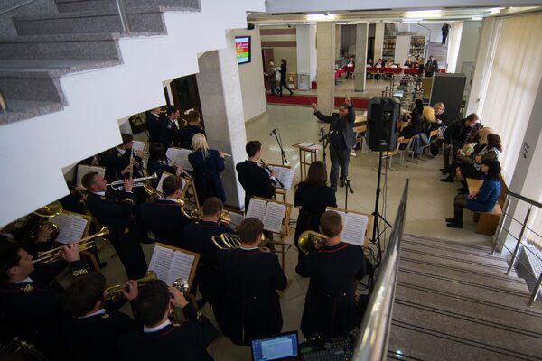 Участок №56 при Университете культуры и искусств  - Sputnik Беларусь