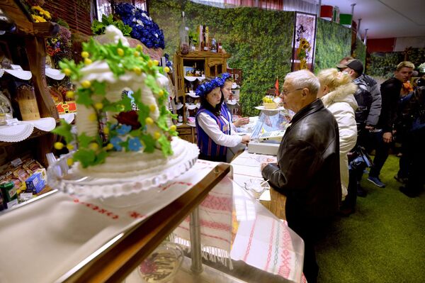 Буфет на участке для голосования №1 - Sputnik Беларусь