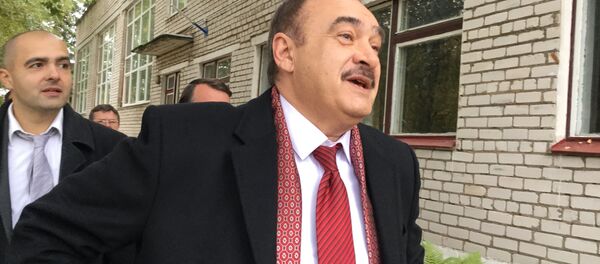 Кандидат в президенты Беларуси Сергей Гайдукевич проголосовал на избирательном участке № 77 - Sputnik Беларусь