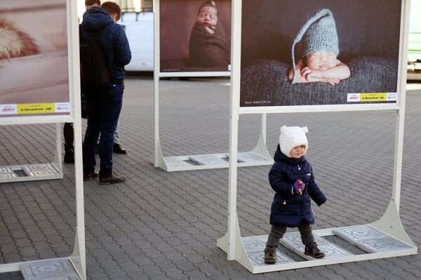 Фотовыставка социального арт-проекта Babystory.by - Sputnik Беларусь