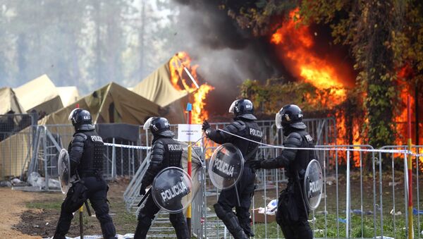 Пожар в лагере беженцев в словенском городе Брежице - Sputnik Беларусь