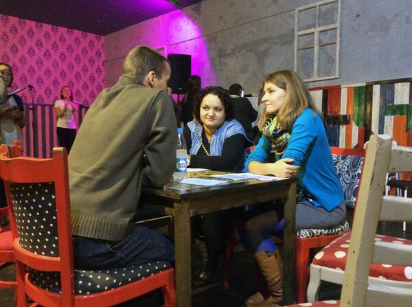 Читатели-слушатели Живых чтений в Беларуси - Sputnik Беларусь