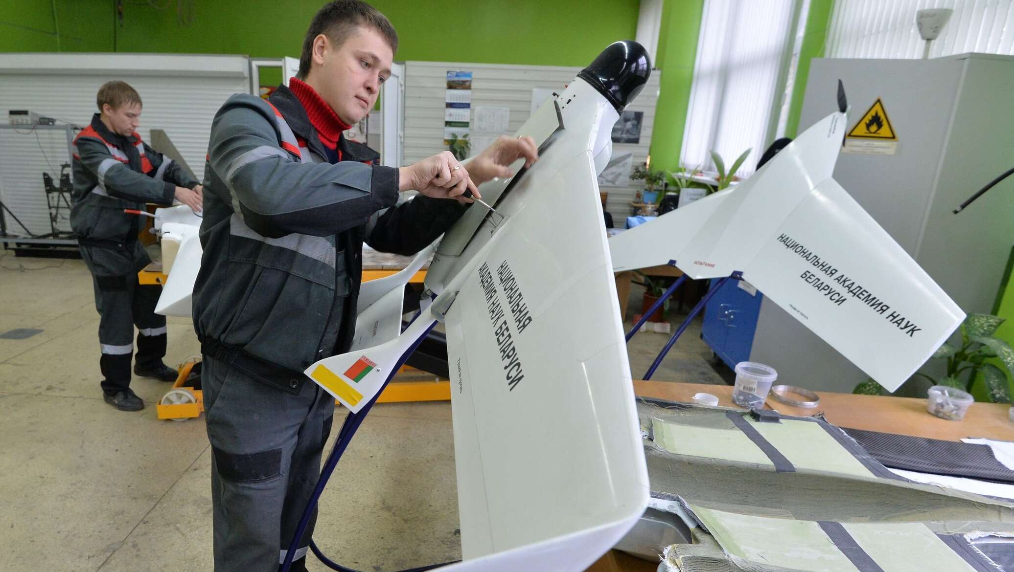 Производство беспилотников. Завод беспилотников. Производство БПЛА. Беспилотники в России производители. Беспилотники инженер.