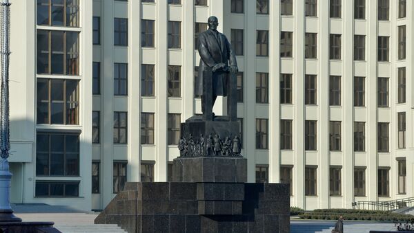 Памятник Ленину у Дома правительства - Sputnik Беларусь