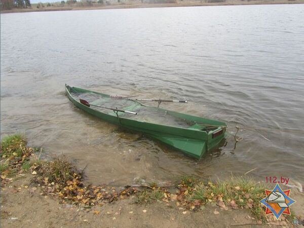 В Волковысском районе перевернулась лодка - Sputnik Беларусь