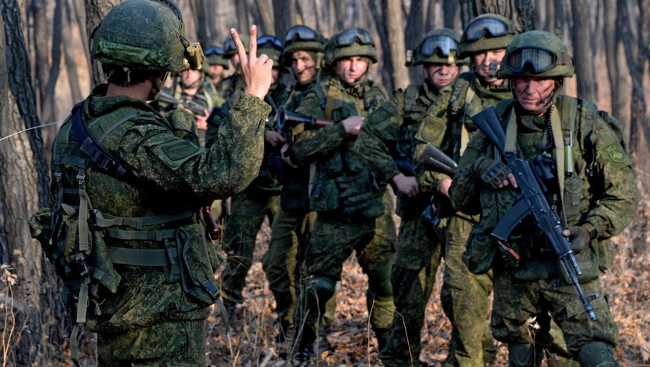 Про военных разведчиков. Военная разведка войска РФ. Военная разведка сухопутных войск РФ. Разведывательные войска. Сухопутные войска разведка.