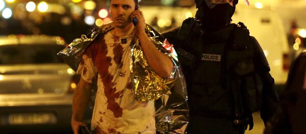 Пострадавший во время теракта в Париже - Sputnik Беларусь