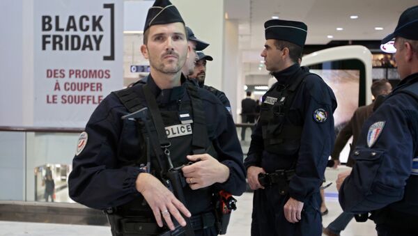 Наряд французской полиции в Париже - Sputnik Беларусь