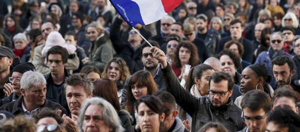 Минута молчания в Лионе, Франция, 16 ноября - Sputnik Беларусь