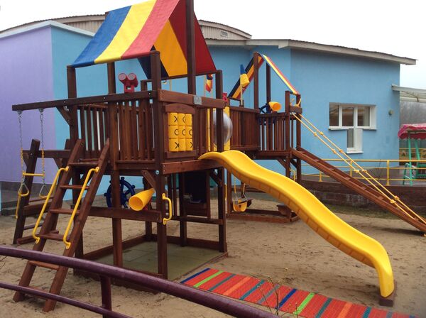 Первая безбарьерная игровая площадка в Минске - Sputnik Беларусь