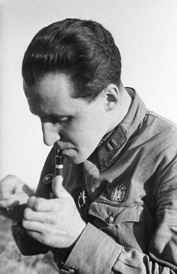 Константин Симонов Константин Симонов - Sputnik Беларусь