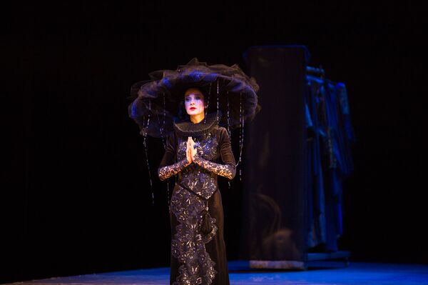 Оксана Лесная в спектакле Двенадцатая ночь - Sputnik Беларусь