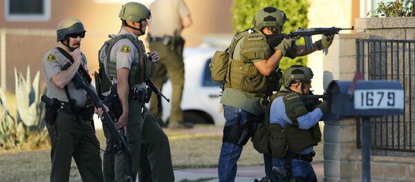 Американские полицейские в Сан-Бернардино - Sputnik Беларусь