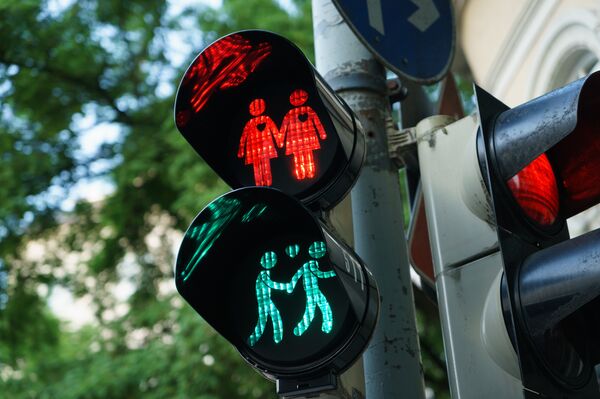 Светофор в поддержку сексуальных меньшинств - Sputnik Беларусь