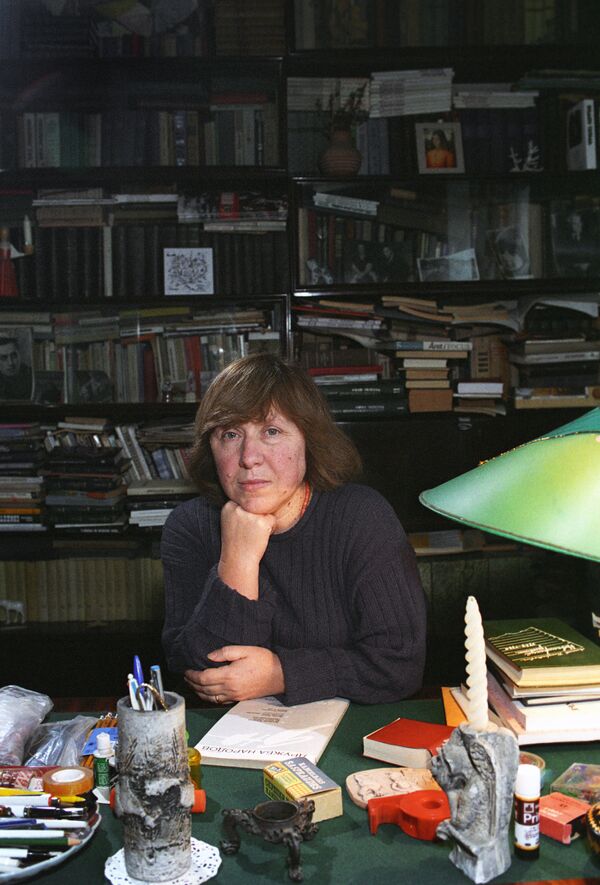 Белорусская писательница С.Алексиевич, декабрь 1996 года - Sputnik Беларусь