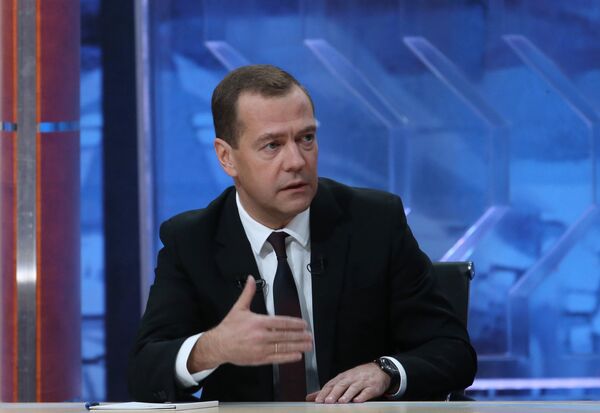 Интервью премьер-министра РФ Д.Медведева пяти российским телеканалам - Sputnik Беларусь