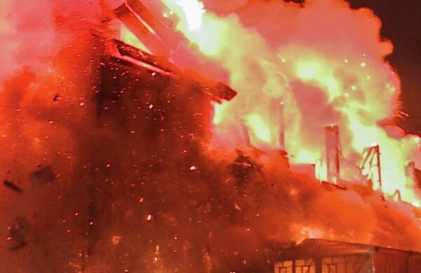 Пожар на Тушинском машиностроительном заводе в Москве Пожар на Тушинском машиностроительном заводе в Москве - Sputnik Беларусь