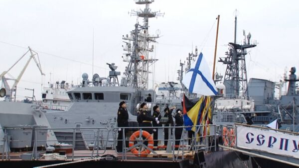 СПУТНИК_Моряки подняли флаги на новых кораблях ЧФ &quot;Серпухов&quot; и &quot;Зеленый Дол&quot; - Sputnik Беларусь