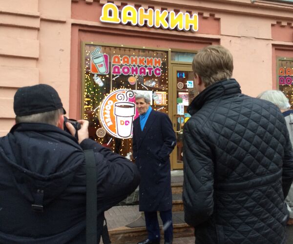 Госсекретарь США Джон Керри совершил прогулку по Арбату - Sputnik Беларусь