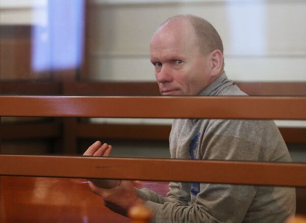 Олег Белов, обвиняемый в убийстве матери, жены и шестерых детей, на заседании Нижегородского областного суда - Sputnik Беларусь