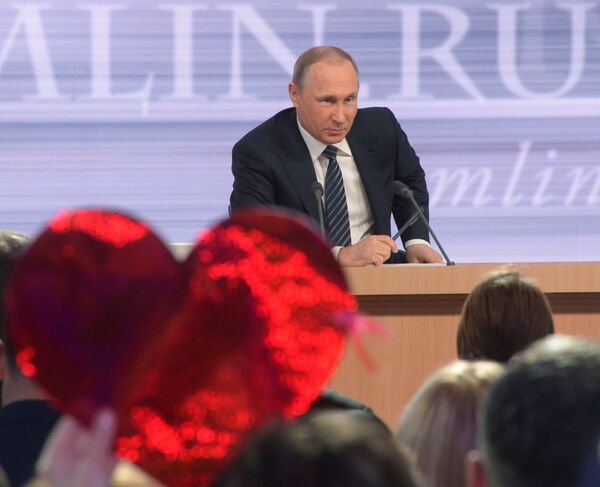 Одиннадцатая ежегодная большая пресс-конференция президента России Владимира Путина - Sputnik Беларусь