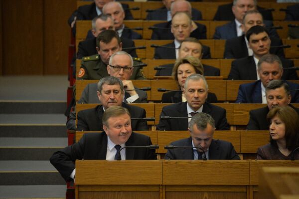 Андрей Кобяков в Овальном зале белорусского парламента - Sputnik Беларусь