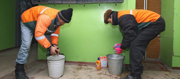 Уборка подъезда - Sputnik Беларусь