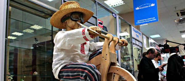 Несцерка каля крамы Prastra.by у ГЦ Маскоўска-венскі Несцерка каля крамы Prastra.by у ГЦ Маскоўска-венскі - Sputnik Беларусь